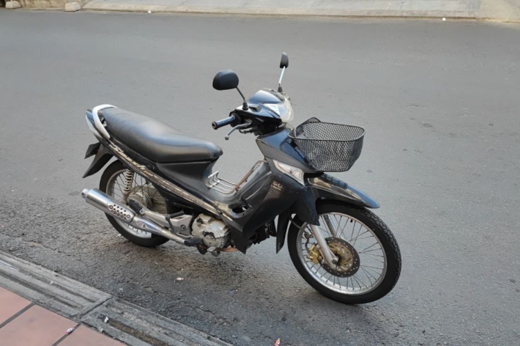 Suzuk Smash. A motorcycle of such beauty that many owners have been known to give up on women altogether