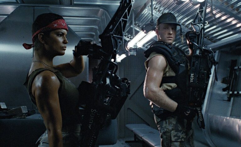 Aliens made the smart decision to change the tone from a sci-fi/horror to a war theme.